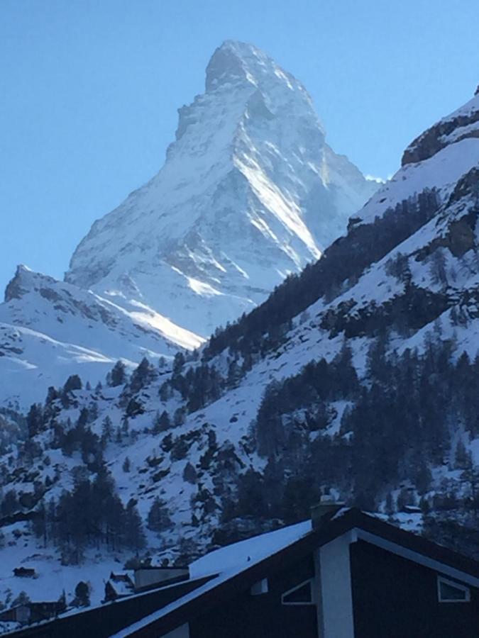 Haus Pirata Appartement Zermatt Buitenkant foto