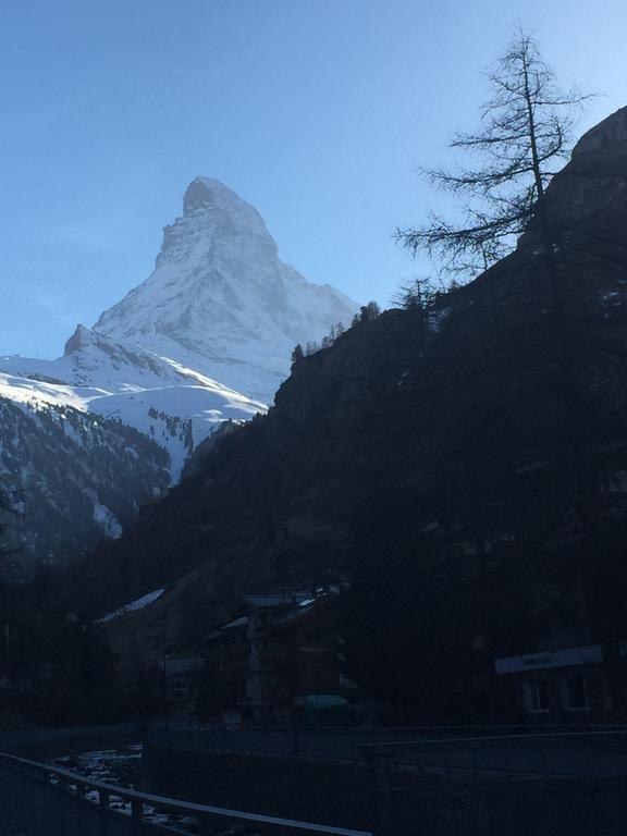 Haus Pirata Appartement Zermatt Buitenkant foto