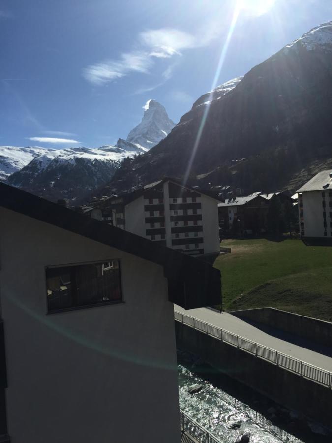 Haus Pirata Appartement Zermatt Buitenkant foto
