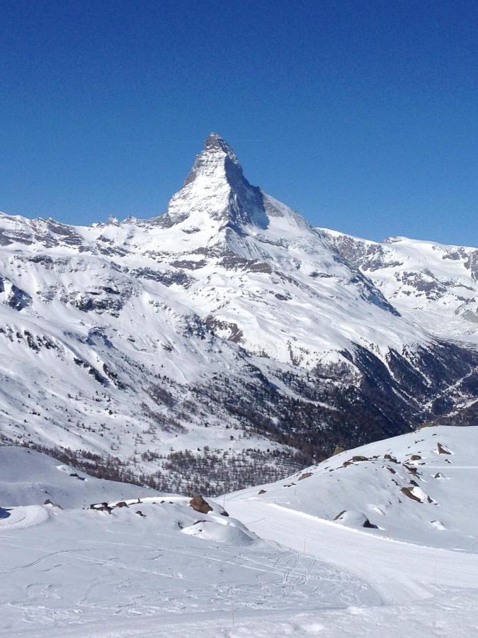 Haus Pirata Appartement Zermatt Buitenkant foto